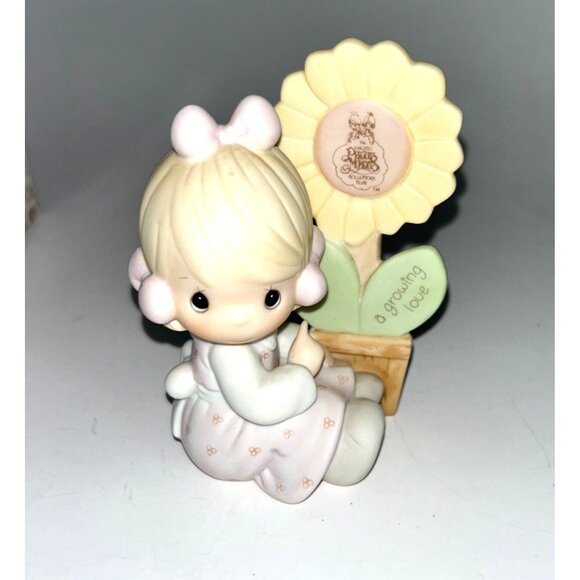 Precious Moments A Growing Love 1988 Membership Girl with Flower Pot Figurine - Picture 2 of 7